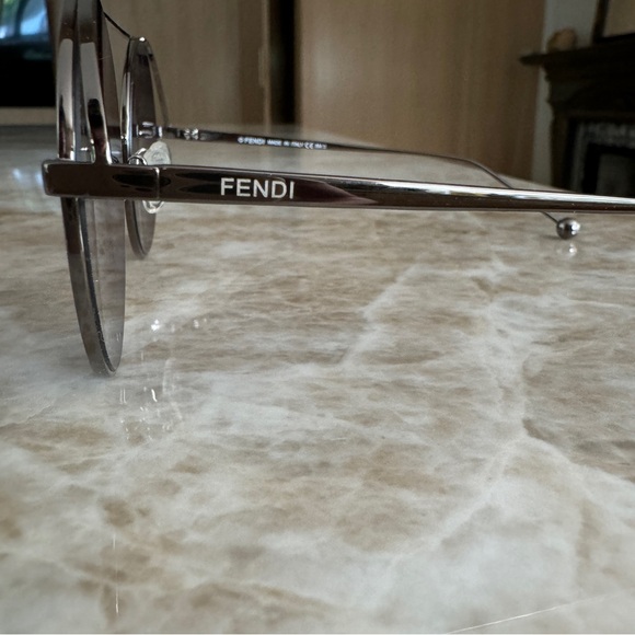 Authentic Fendi Logo Sunglasses round - Picture 5 of 12